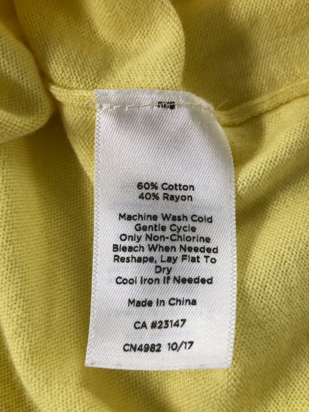 Vintage Buttery Soft Yellow Cardigan 3/4 Sleeve Cotton Blend Large 90s Preppy - Picture 9 of 9